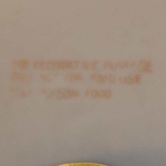 Beautiful Vintage Decorative Plate By Oriental Accent Raised jewels 10in. - Picture 9 of 10